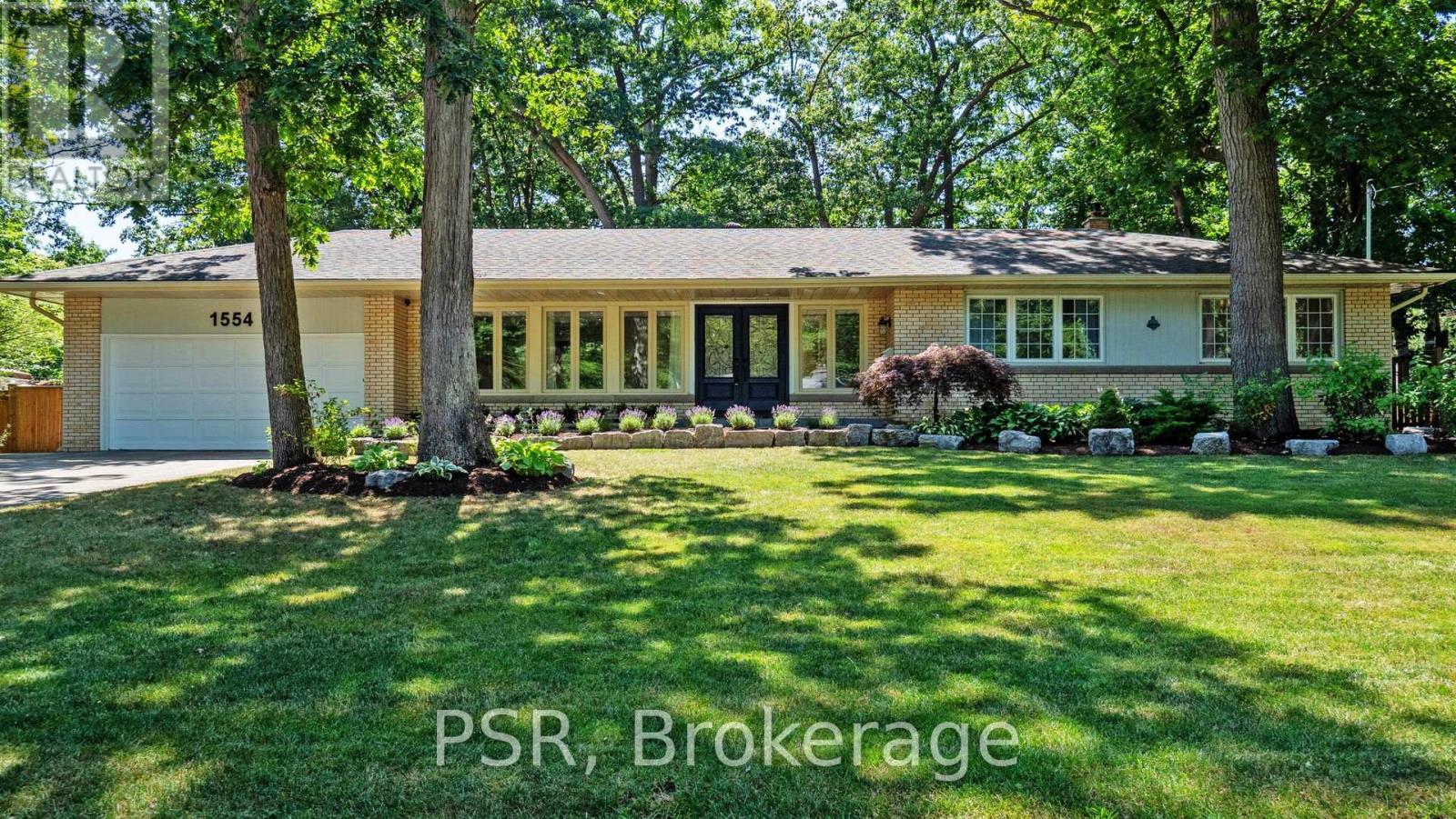 1554 Randor Dr, Mississauga, ON L5J 3C7