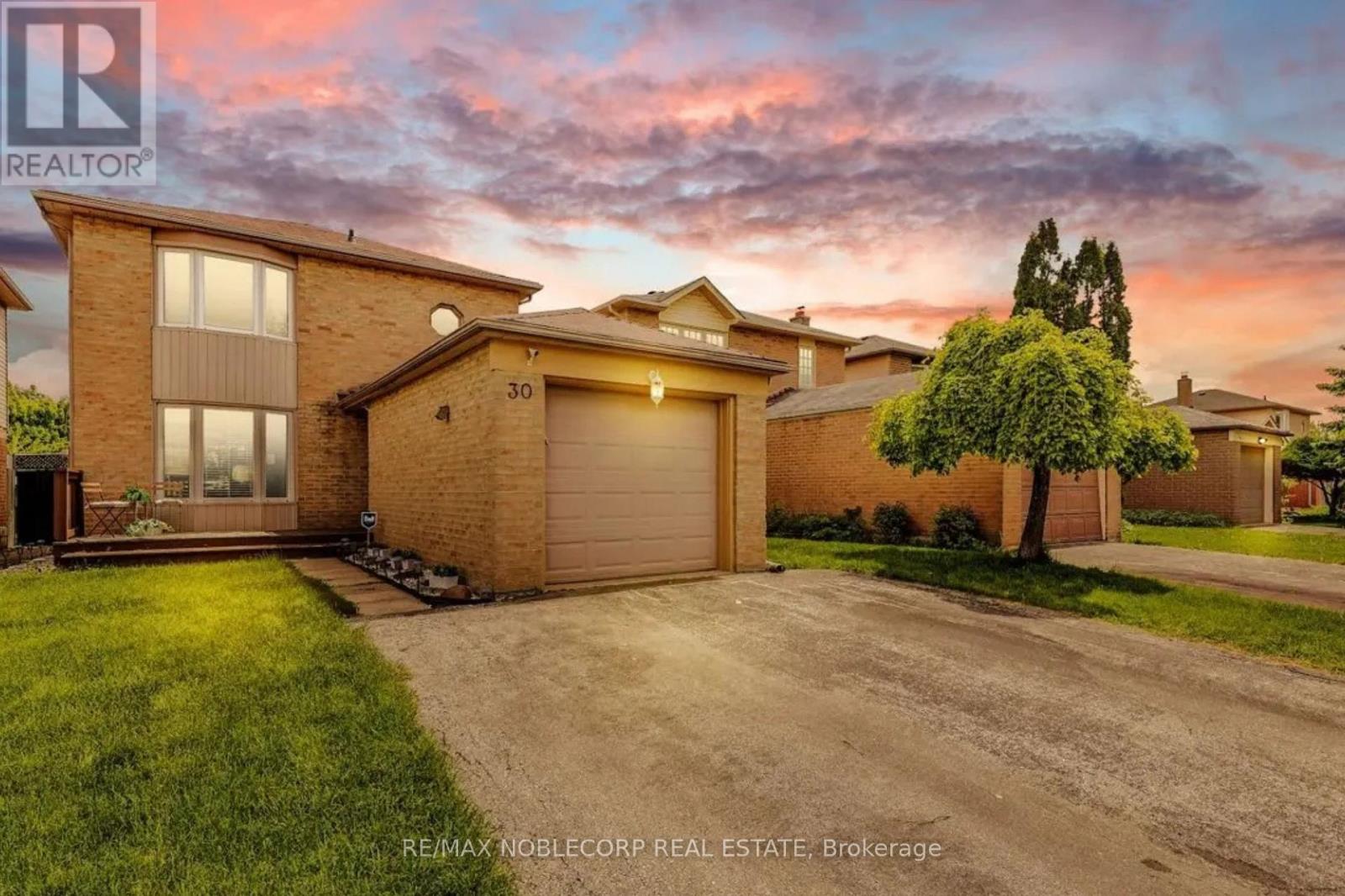 30 Mayberry Ct, Brampton, ON L6S 5B2