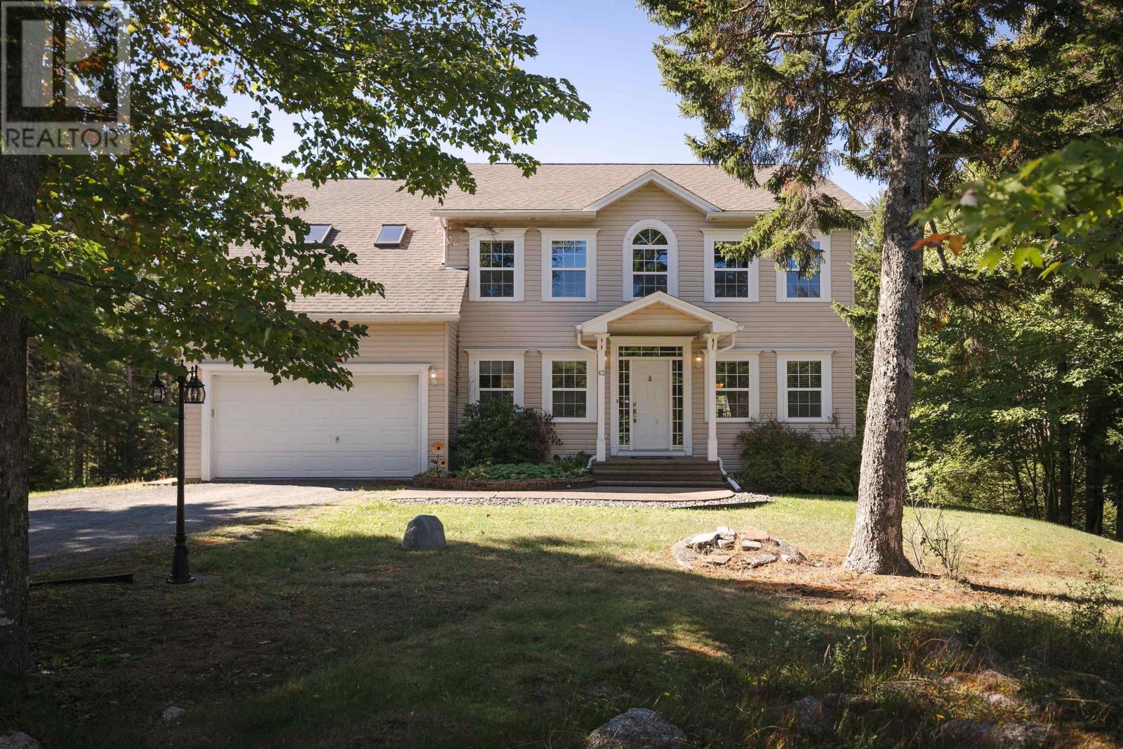 63 Diana Dr, Kingswood, NS B4B 1M4
