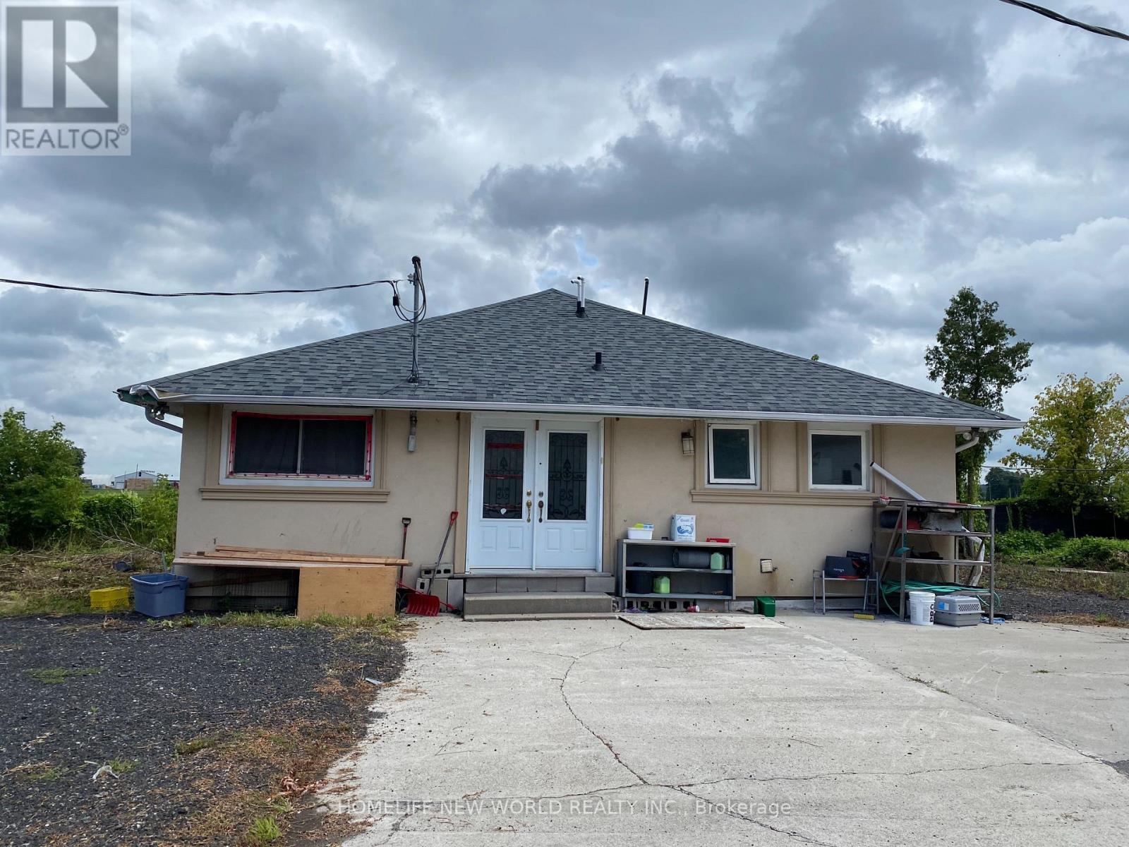 671 Canal Rd, Bradford West Gwillimbury, ON L3Z 4C5