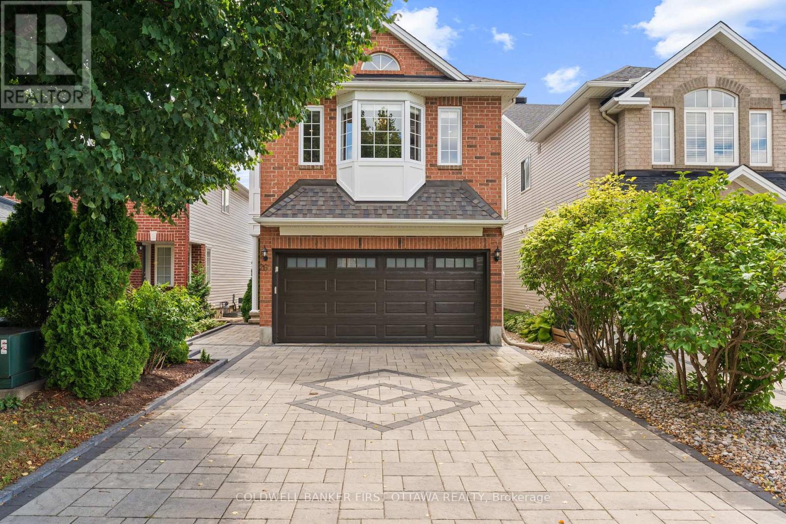 260 Scout St, Ottawa, ON K2C 4E6