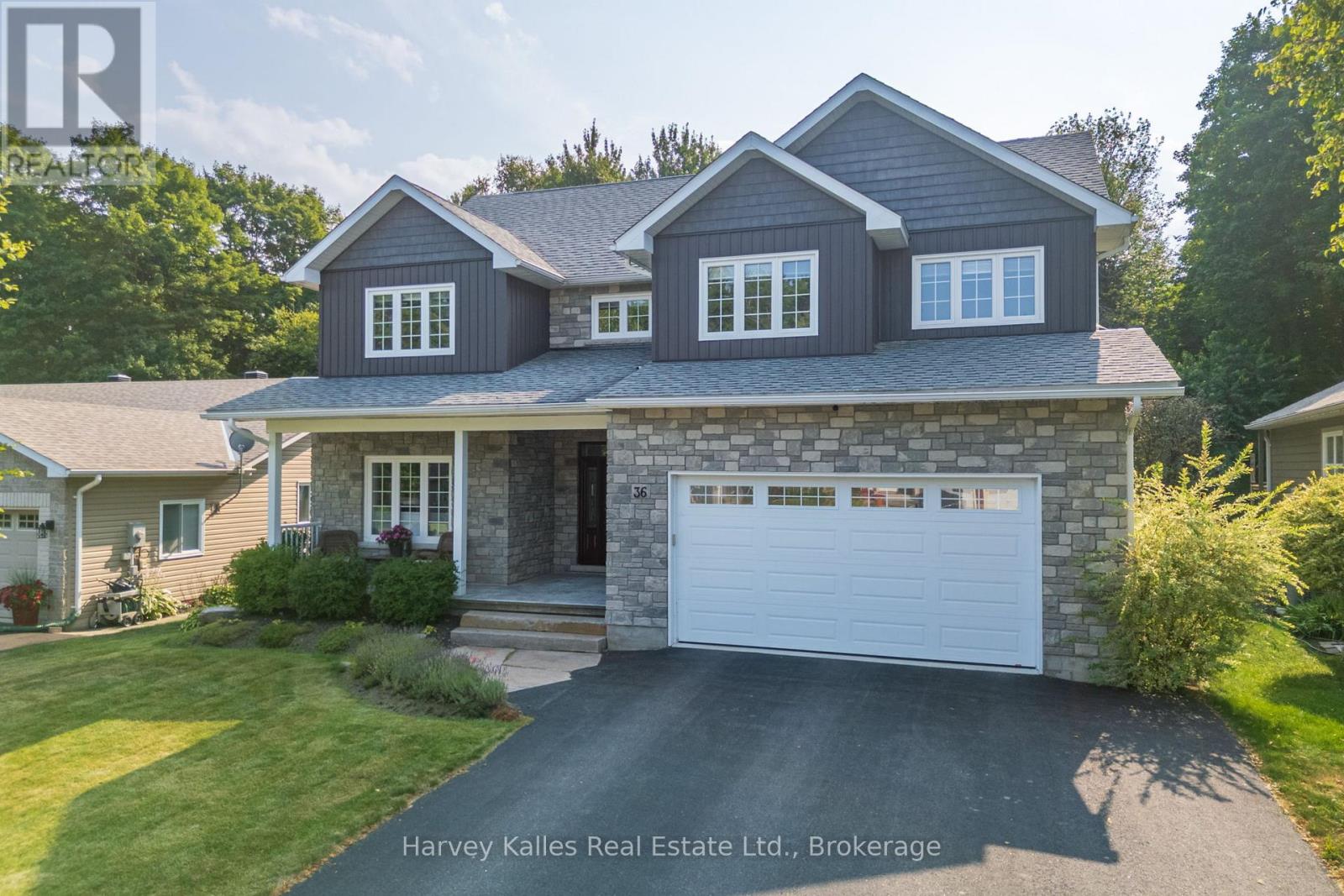 36 Homestead Ln, Huntsville, ON P1H 2N8