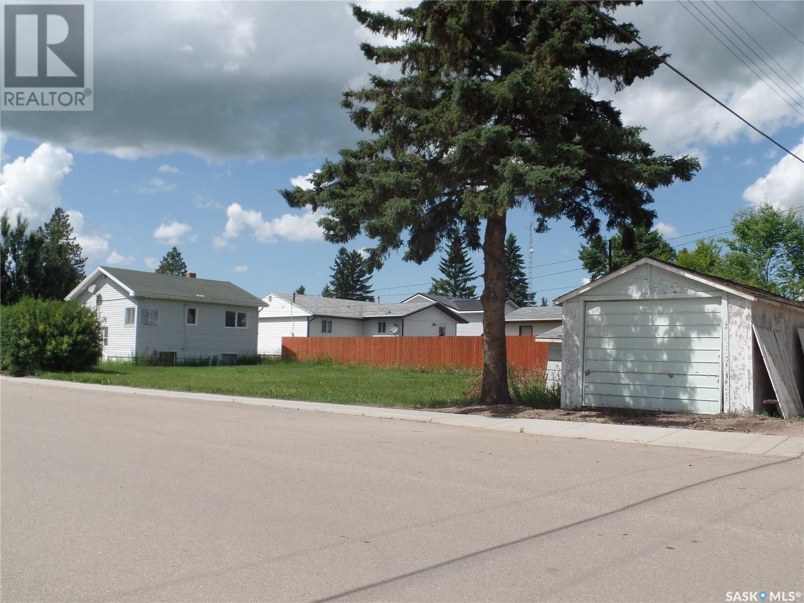 4901 Leader St, Macklin, SK S0L 2C0