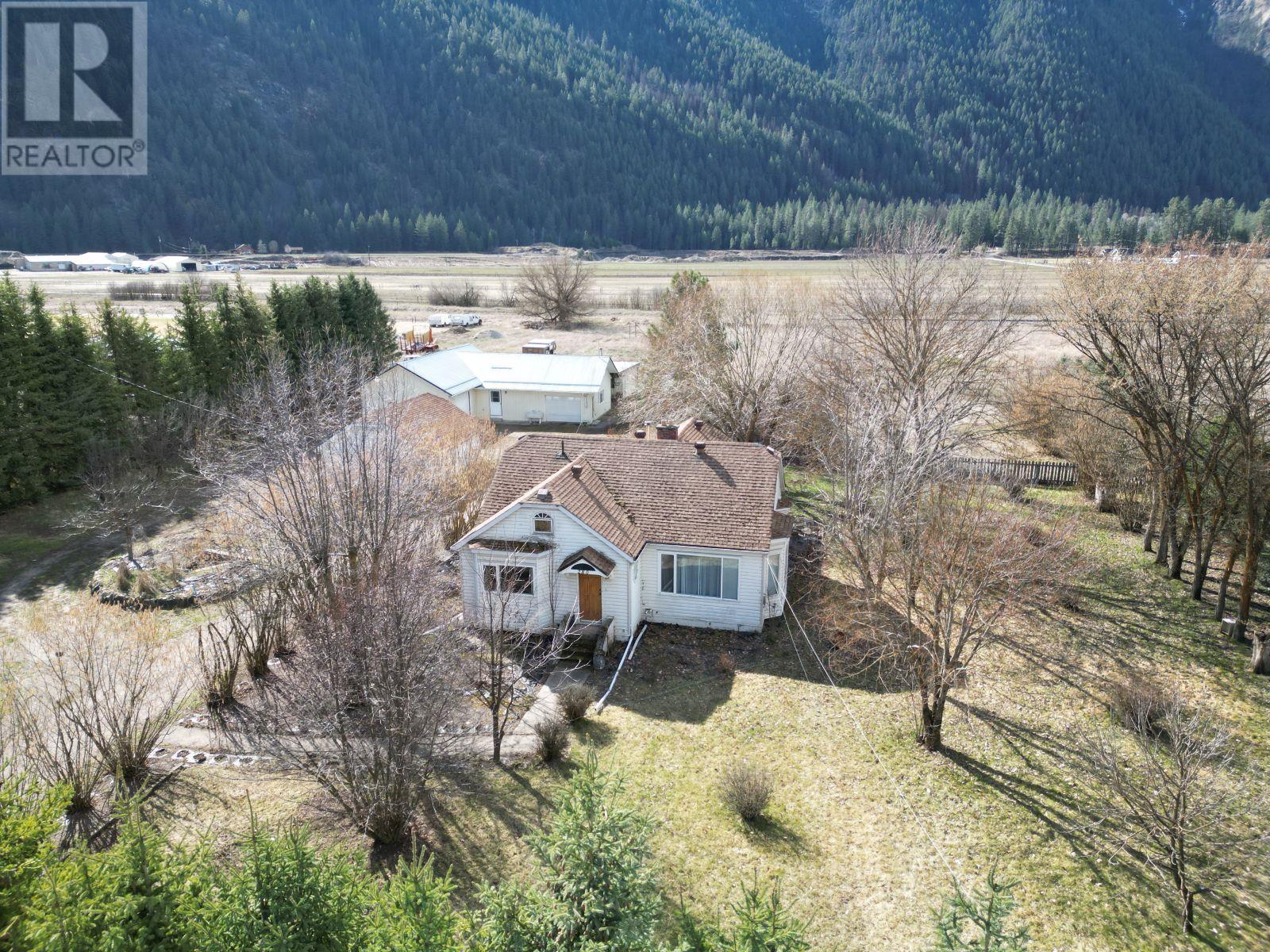 280 Carson Rd, Grand Forks, BC V0H 1H4