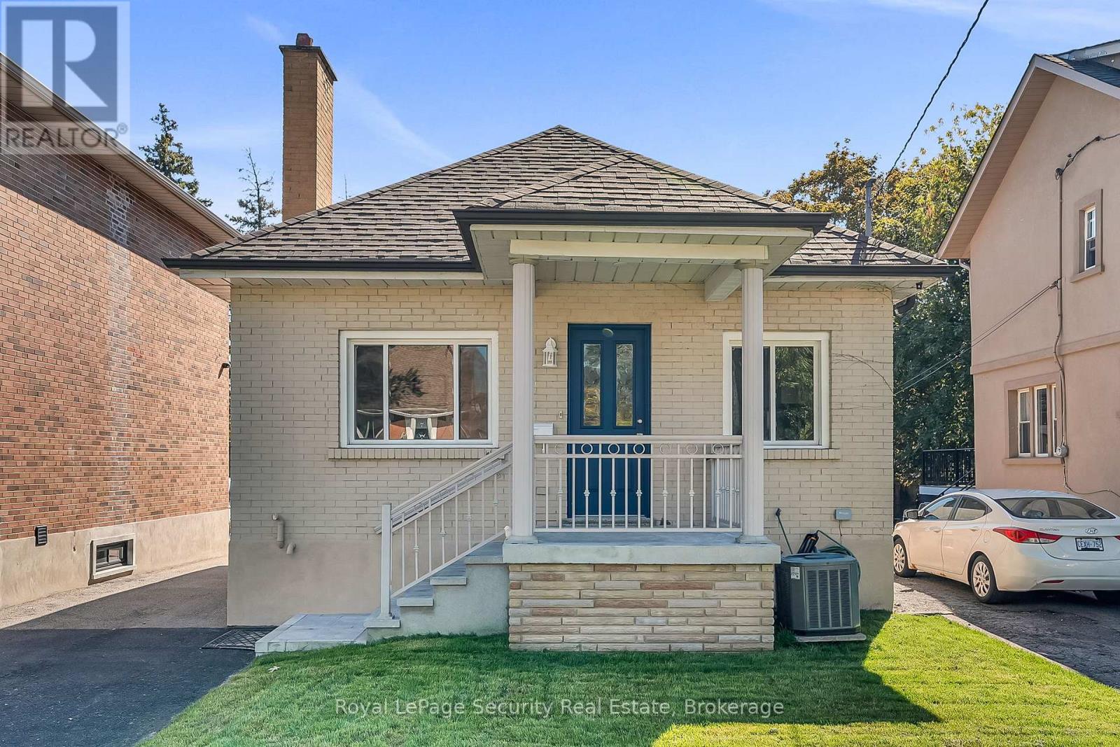 163 Church St, Toronto, ON M9N 1N6