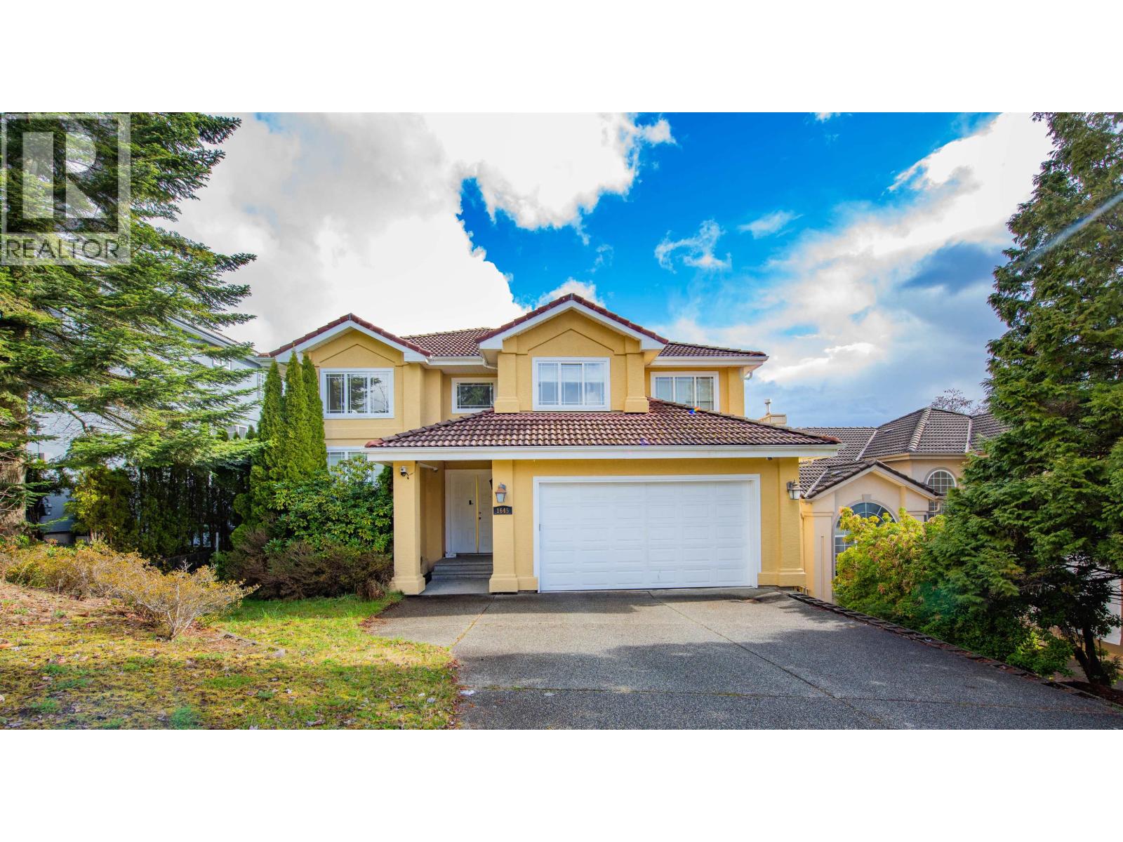 1645 Pinetree Way, Coquitlam, BC V3E 3B7