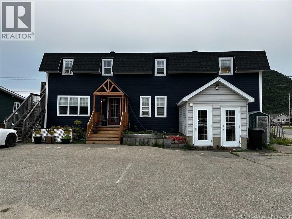 10 Boucher St, Campbellton, NB E3N 2P1