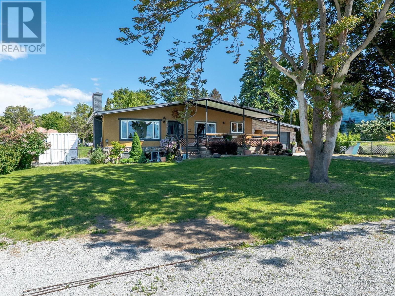 858 Douglas Rd, West Kelowna, BC V1Z 1N8