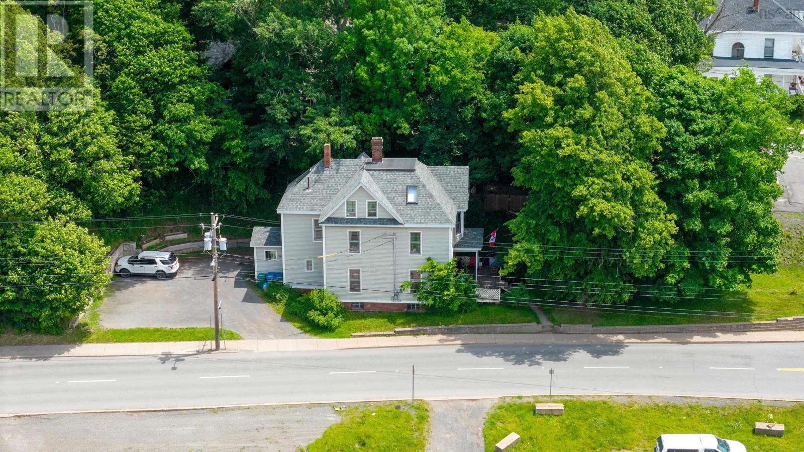 164 George St, New Glasgow, NS B2H 2K9