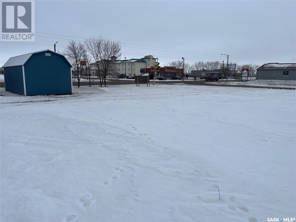 206 4 Street, Estevan, SK S4A 2T6