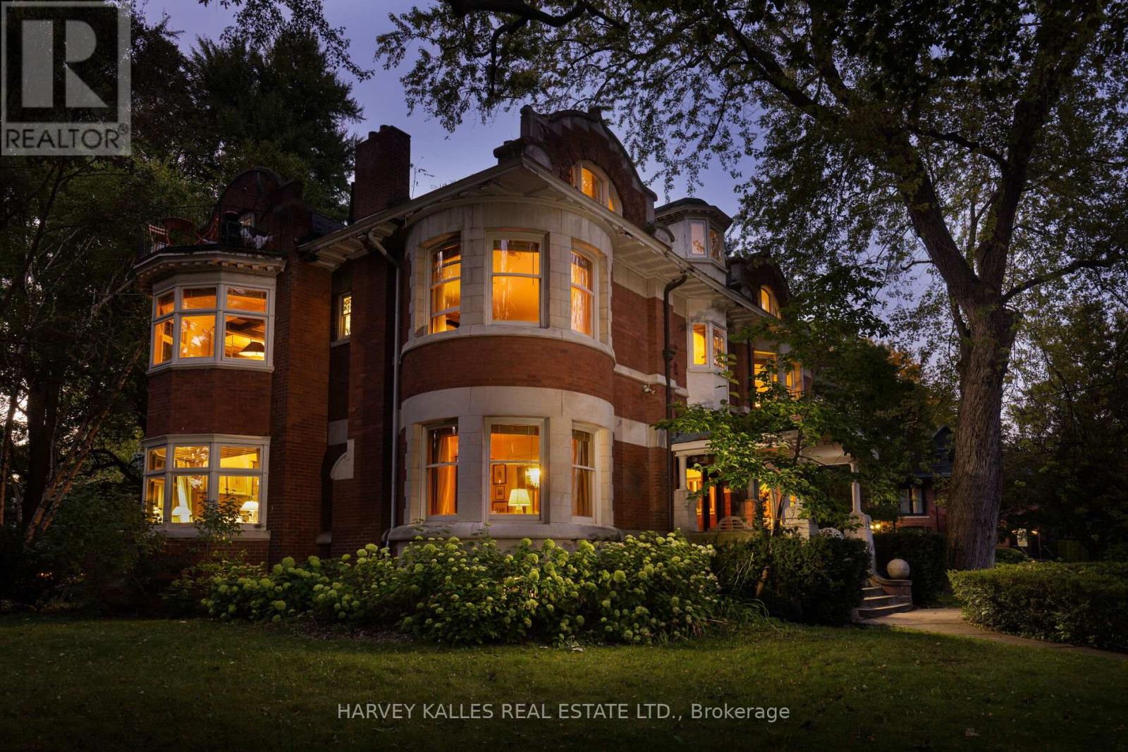 114 Glen Rd, Toronto, ON M4W 2W2