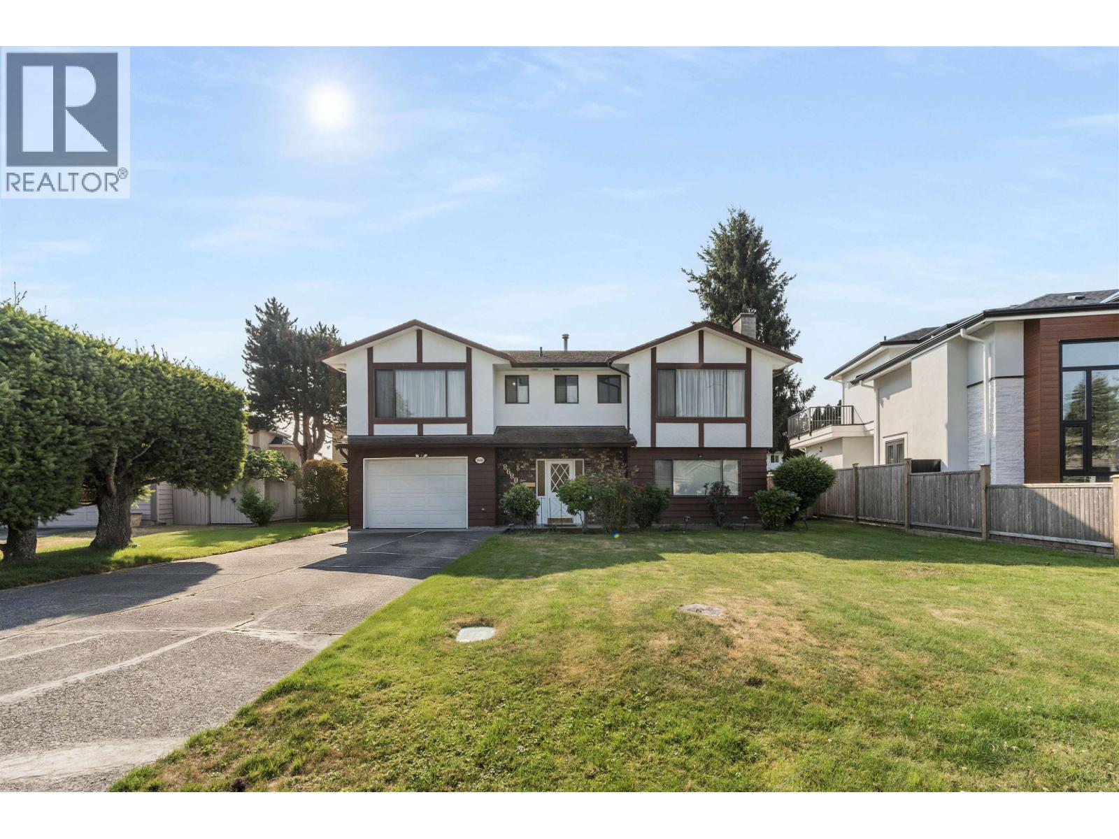 8680 Demorest Dr, Richmond, BC V7A 4M1