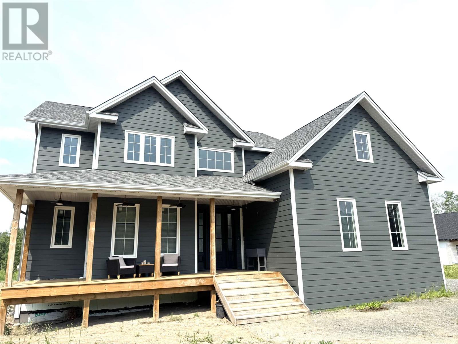 2105 Foothill Dr, Thunder Bay, ON P7J 0L1