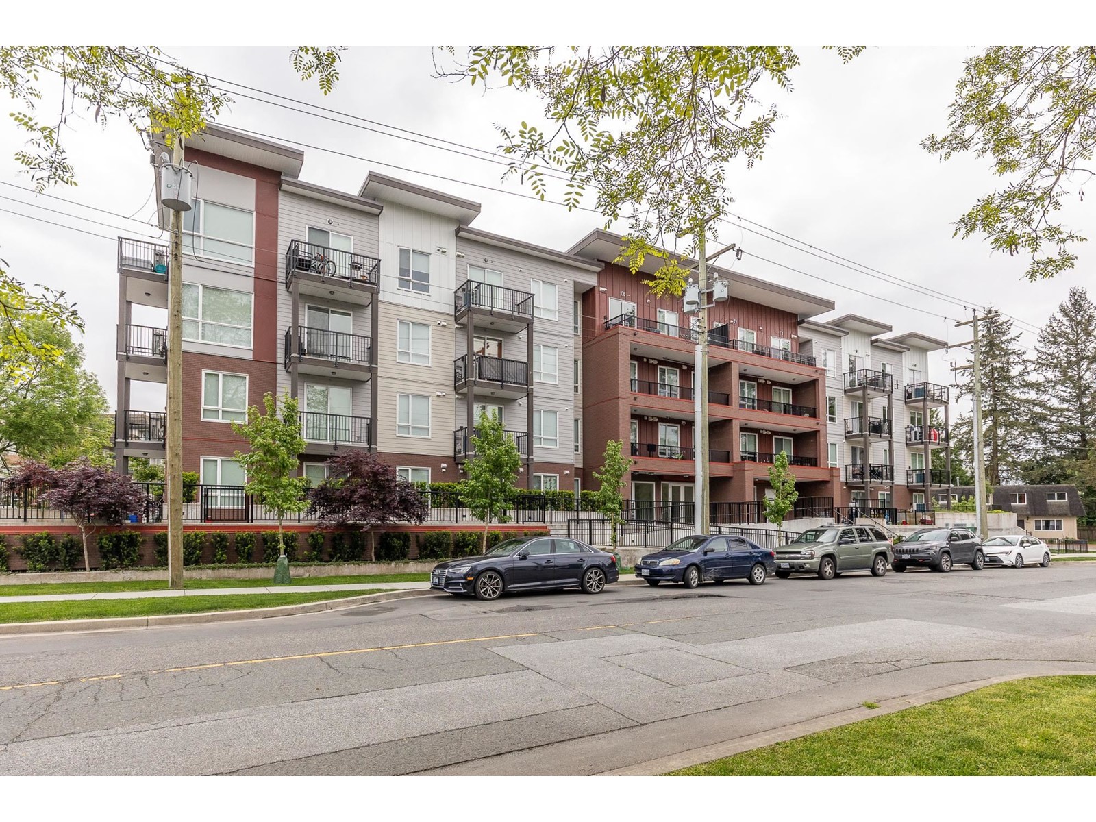 5420 208 Street Unit 407, Langley, BC V3A 2J9