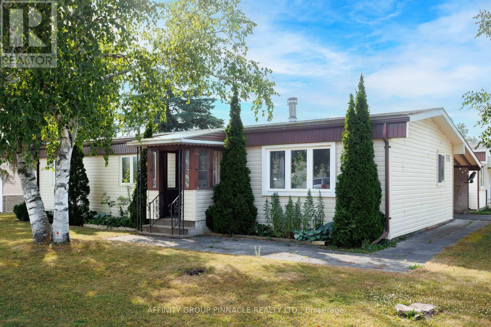 15 Circle Dr, Kawartha Lakes, ON K9V 4R1