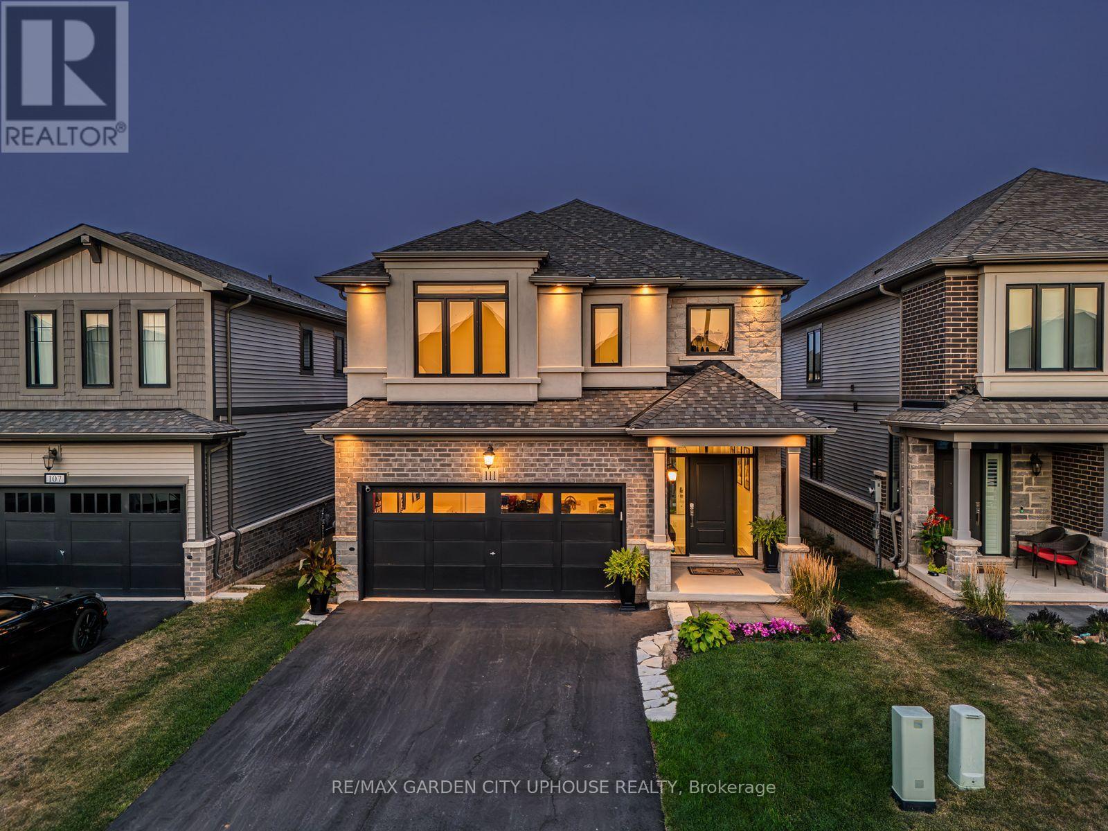111 Starfire Cres, Hamilton Winona, ON L8E 0K9