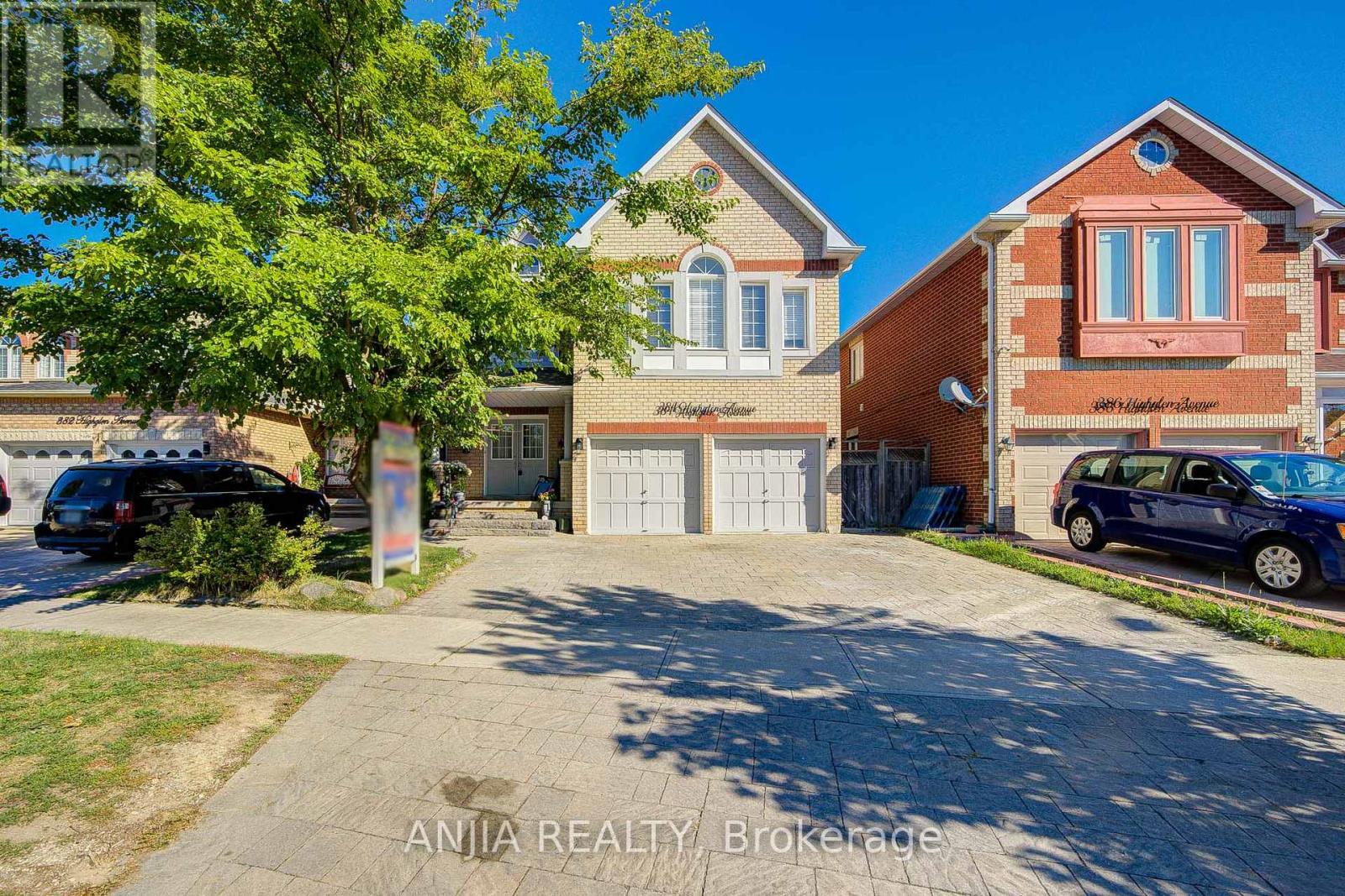 384 Highglen Ave, Markham, ON L3S 4J3