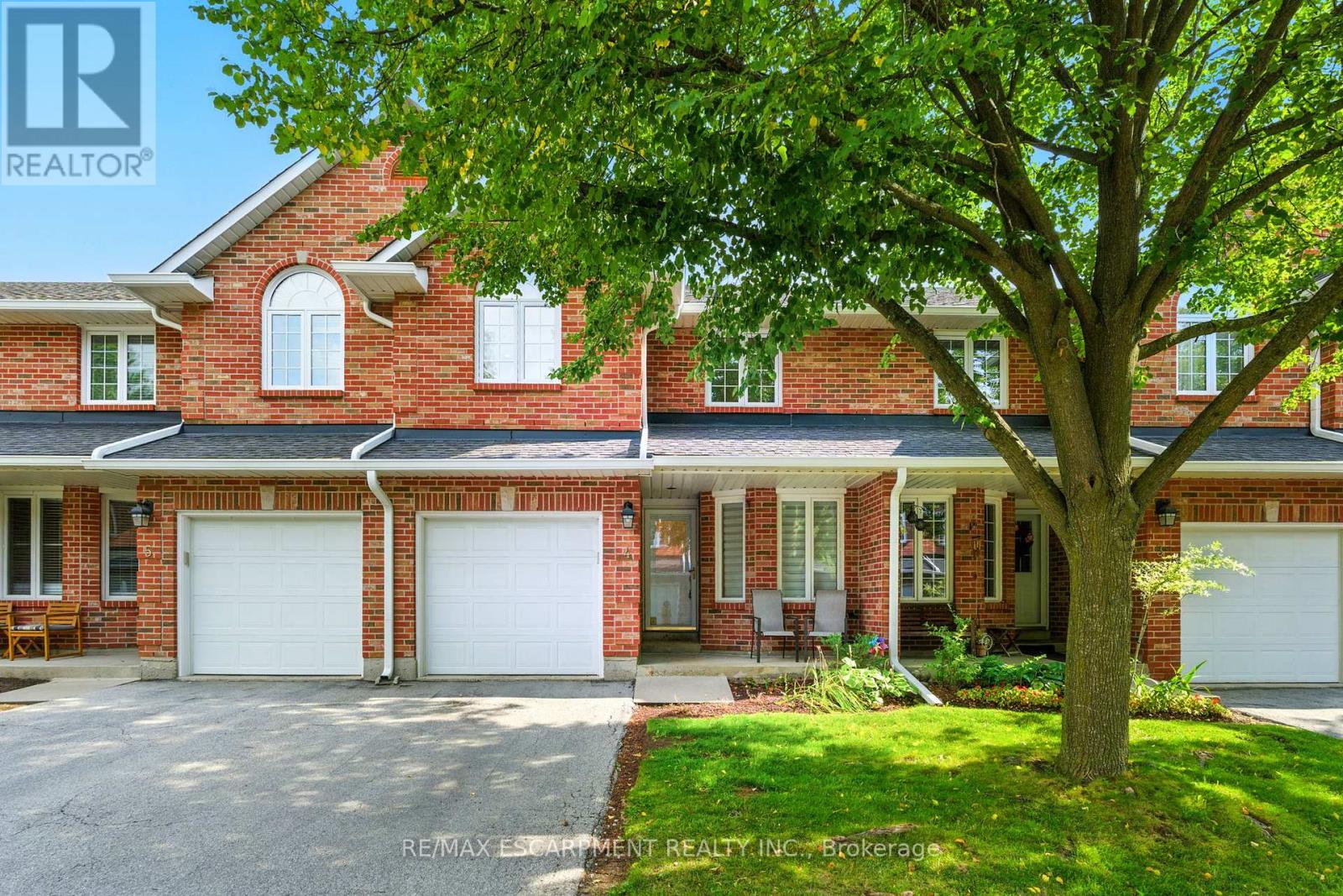 4 2252 Walkers Line, Burlington, ON L7M 3Y8