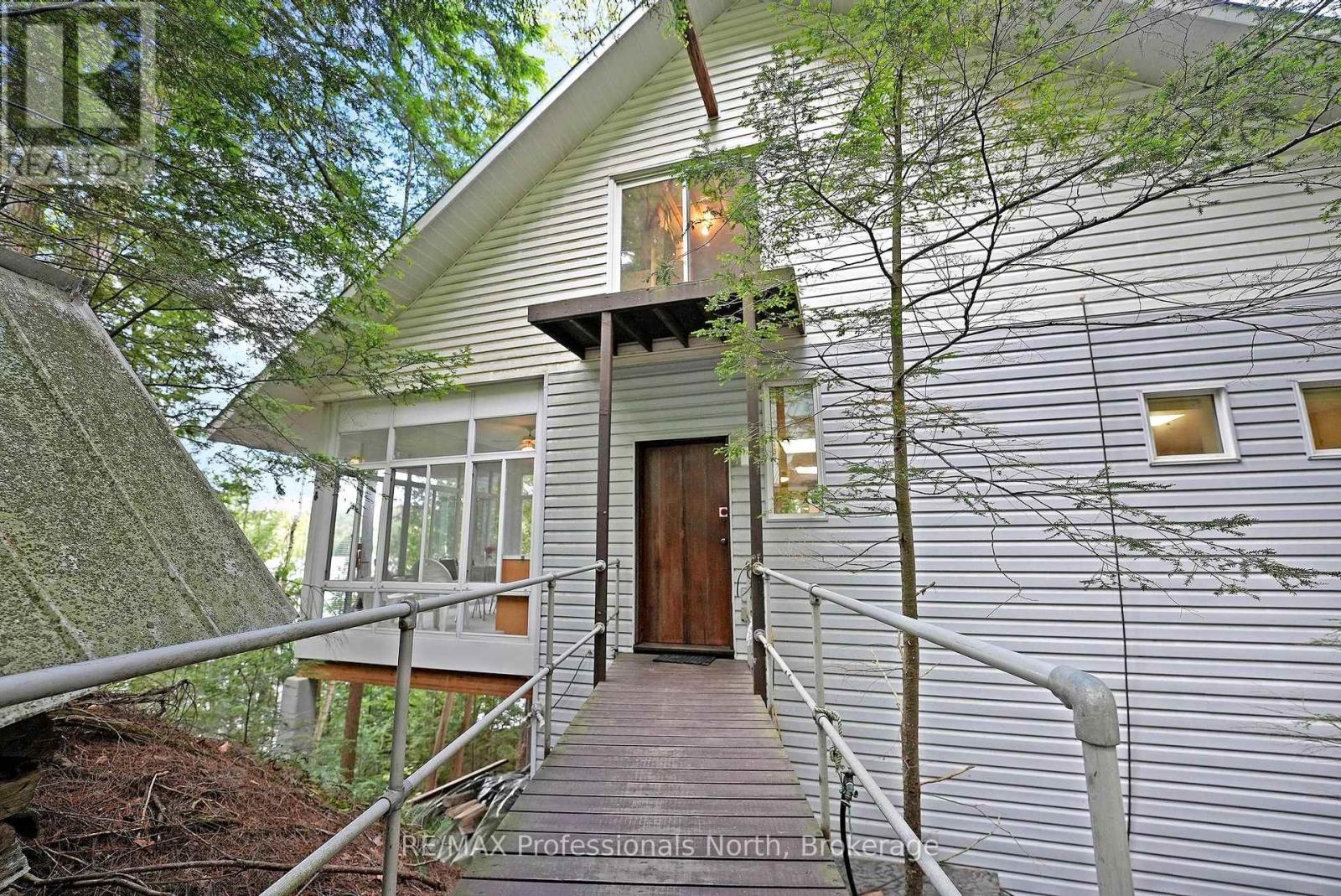 20871 Highway 35, Algonquin Highlands, ON K0M 1J2