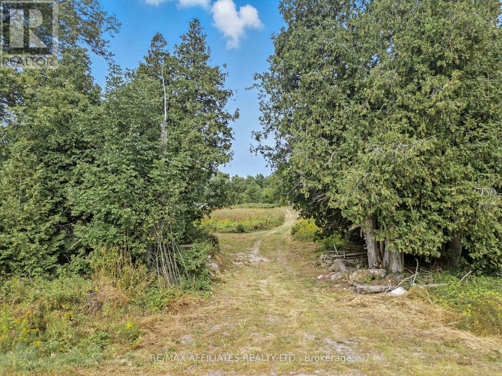 25 Lanark 511 Rd, Lanark Highlands, ON K0A 3L0