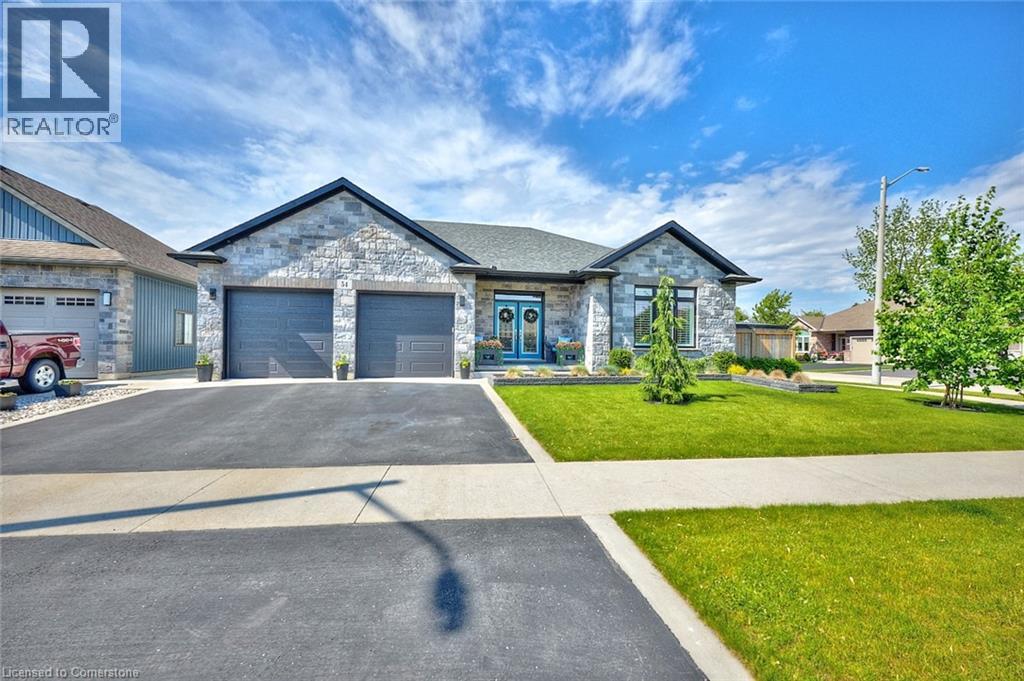 54 Postma Dr, Dunnville, ON N1A 1B2