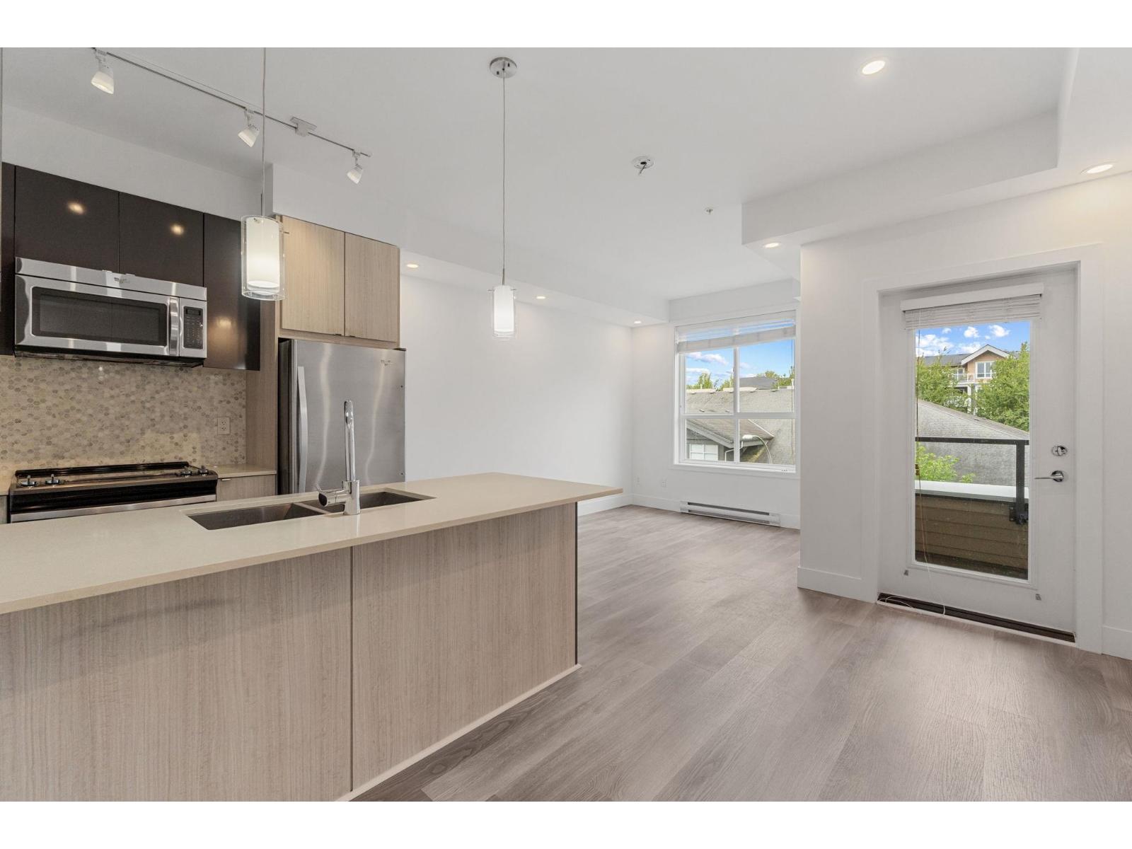 6468 195a Street Unit 303 #a, Surrey, BC V4N 6R6