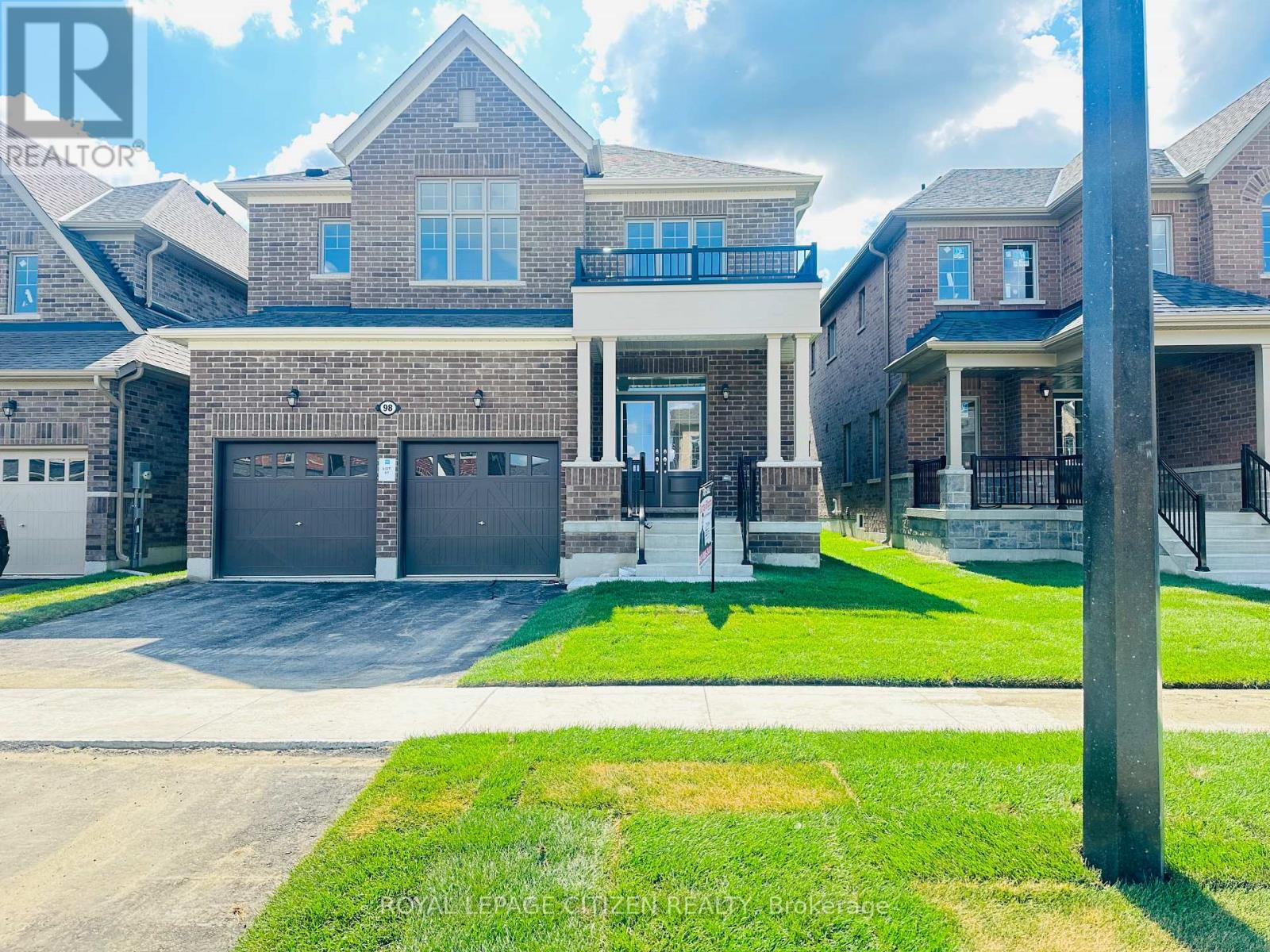 98 N Garden Blvd W, Scugog Port Perry, ON L9L 0E1