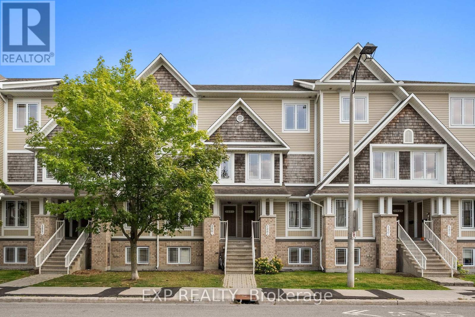 22 588-b Chapman Mills Dr, Ottawa, ON K2J 3V2