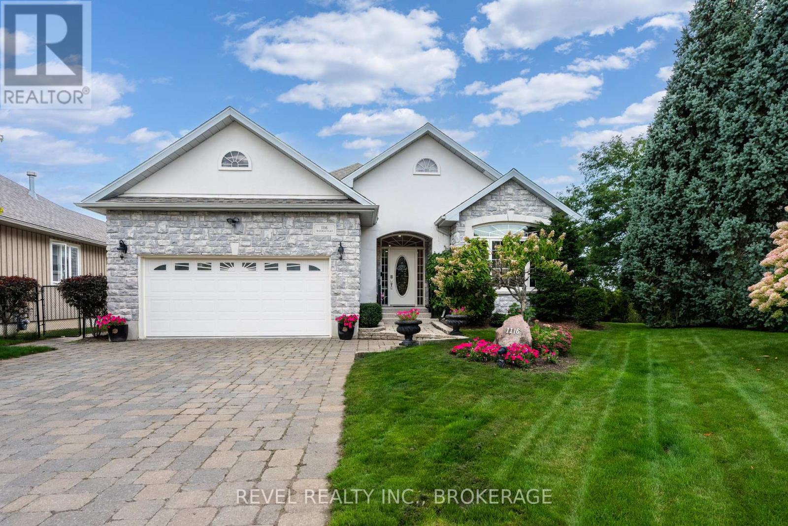 1116 Trailhead Pl, Kingston, ON K7M 9H3
