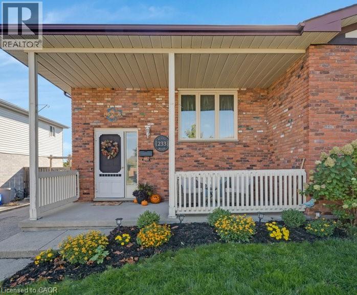 233 Scott Rd, Cambridge, ON N3C 3K6