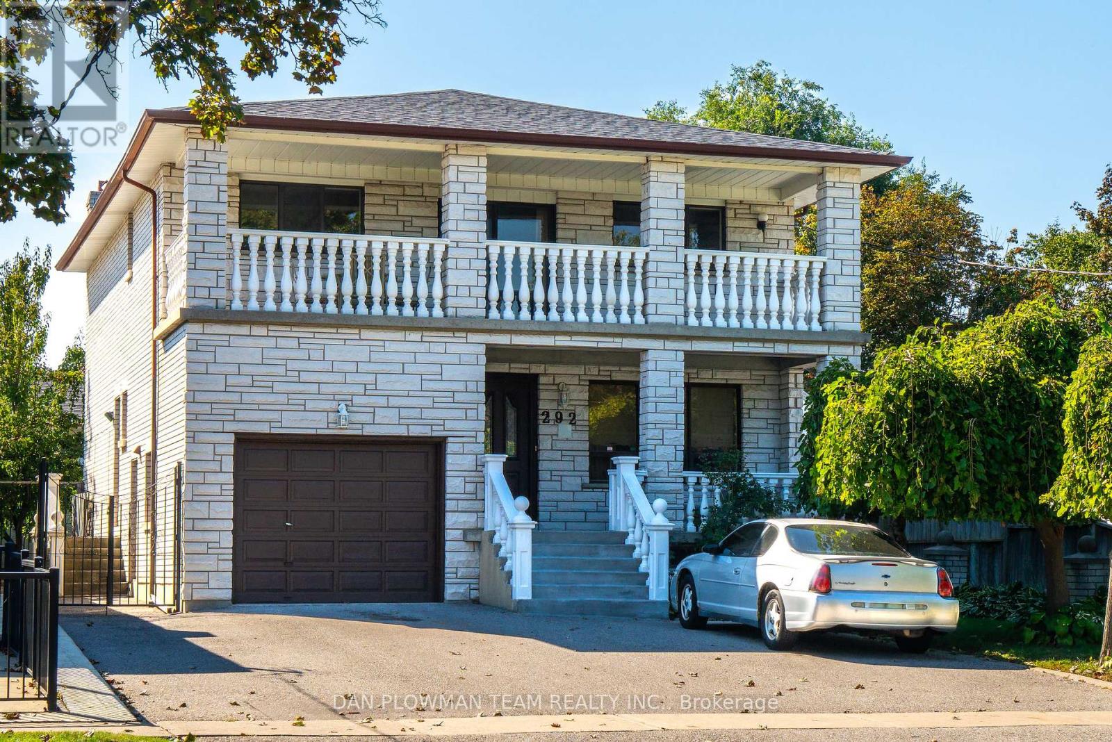 292 Gibbons St, Oshawa, ON L1J 4Y8