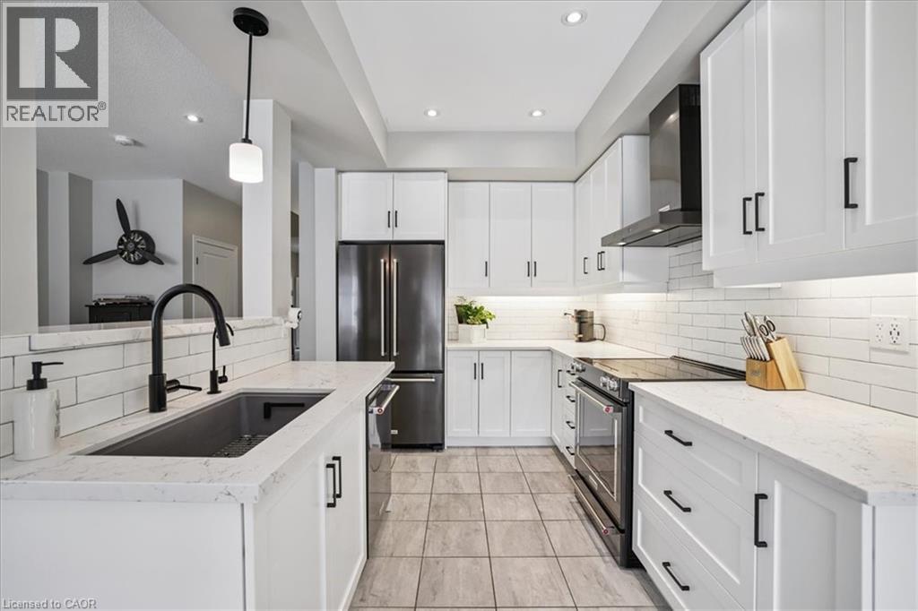81 Beasley Grv, Ancaster, ON L9K 0J7