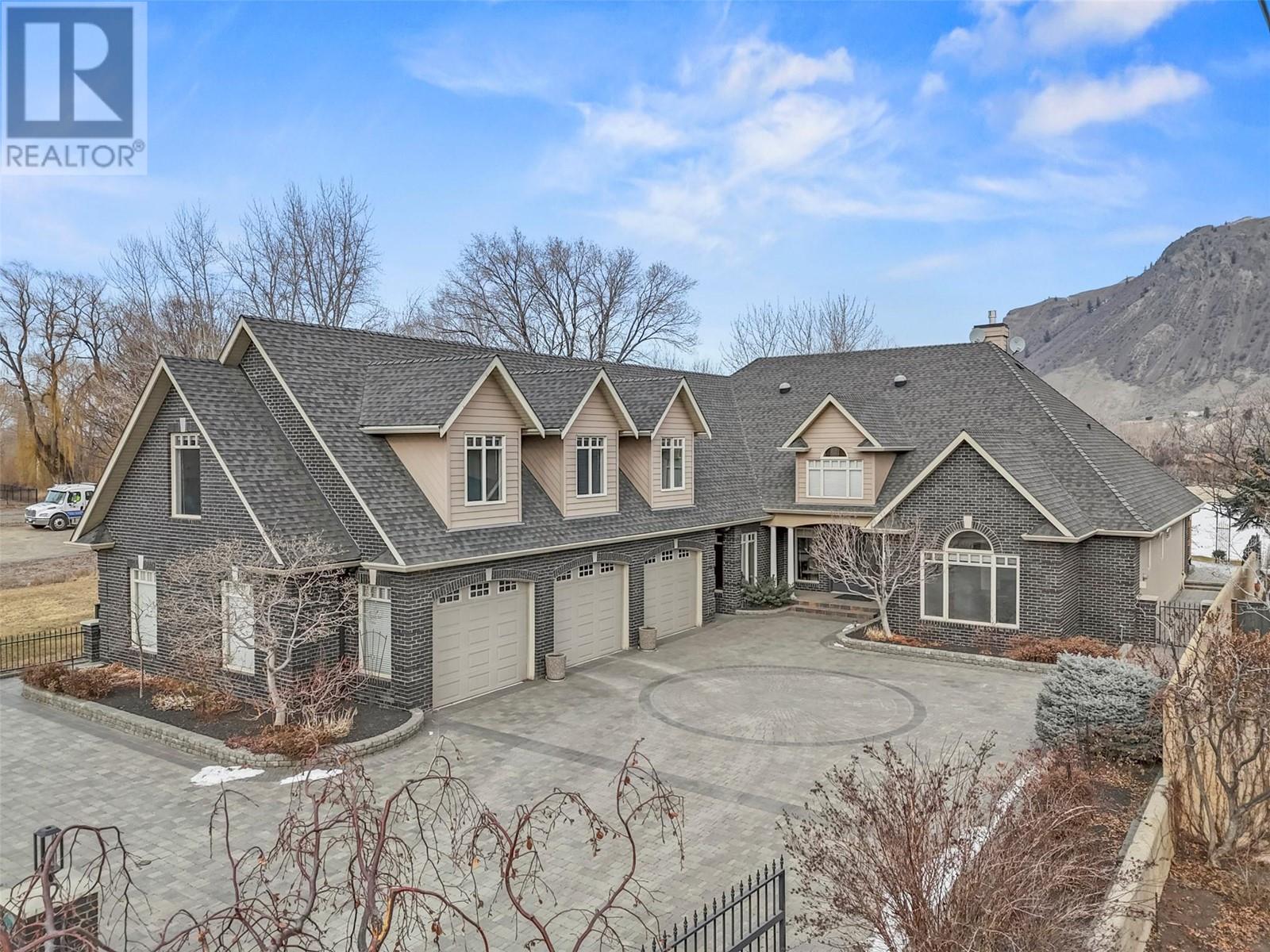 1304 River St, Kamloops, BC V2C 1Y8
