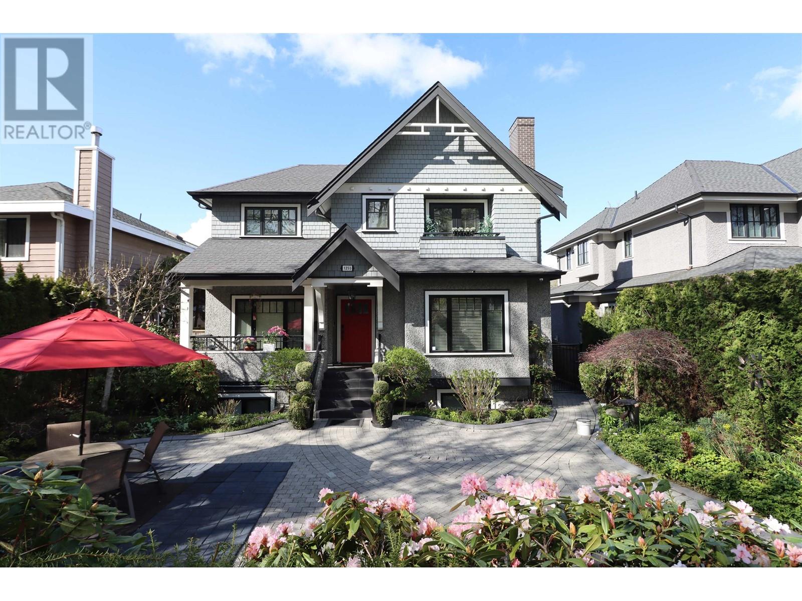 1255 W 26th Ave, Vancouver, BC V6H 2A8