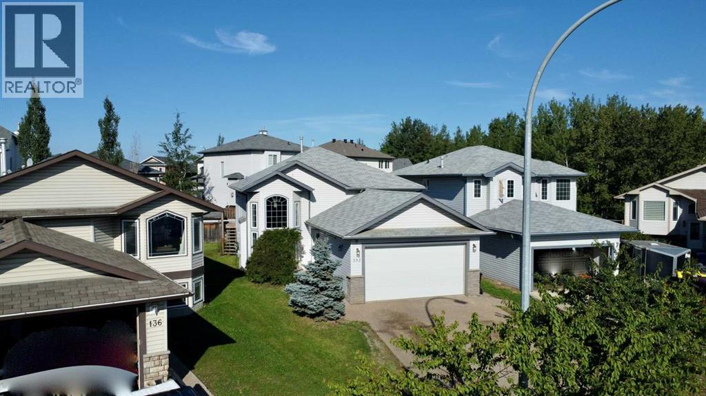132 Philpott Bay, Fort Mcmurray, AB T9K 2T8