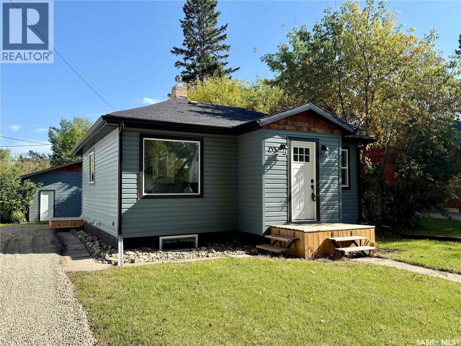 133 Roslyn Ave, Yorkton, SK S3N 1P1