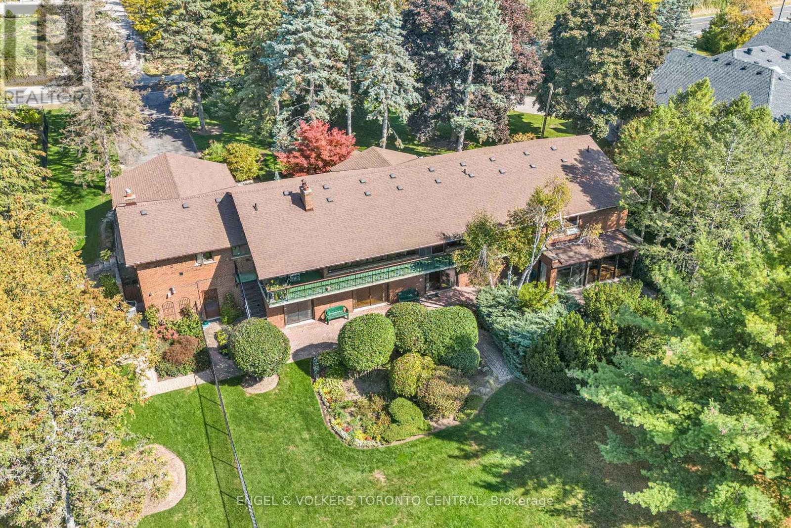 56 Cachet Pkwy, Markham, ON L6C 1C2