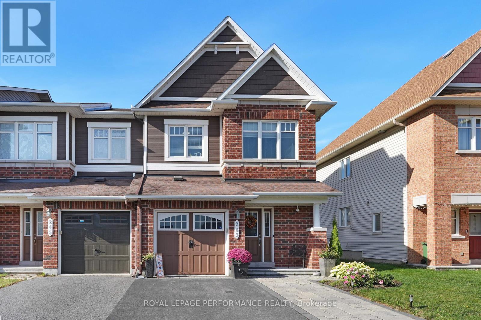 243 Silvermoon Cres, Ottawa, ON K4A 0P8