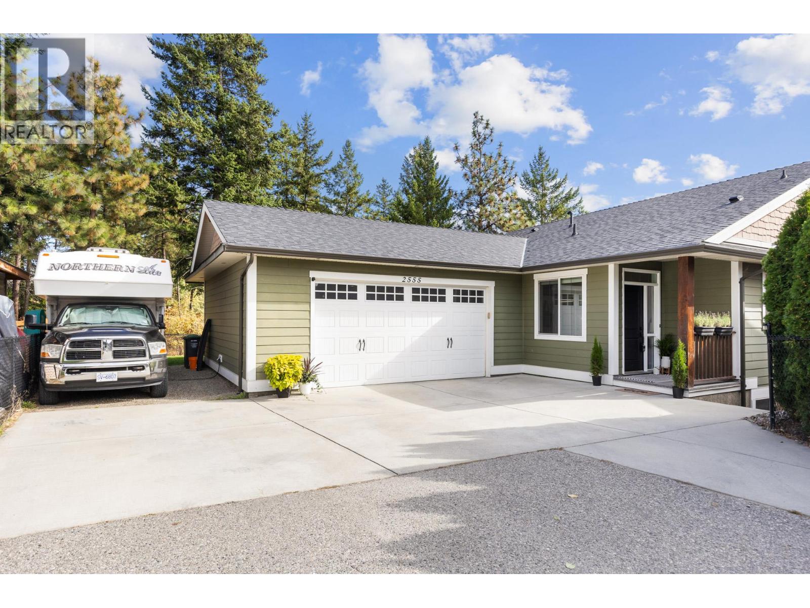 2555 Tallus Ridge Dr, West Kelowna, BC V4T 3A6
