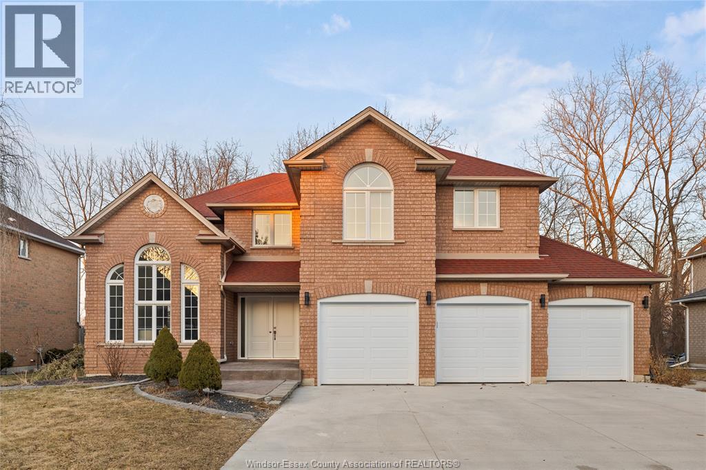 3522 Whiteside Dr, Windsor, ON N9E 4P5
