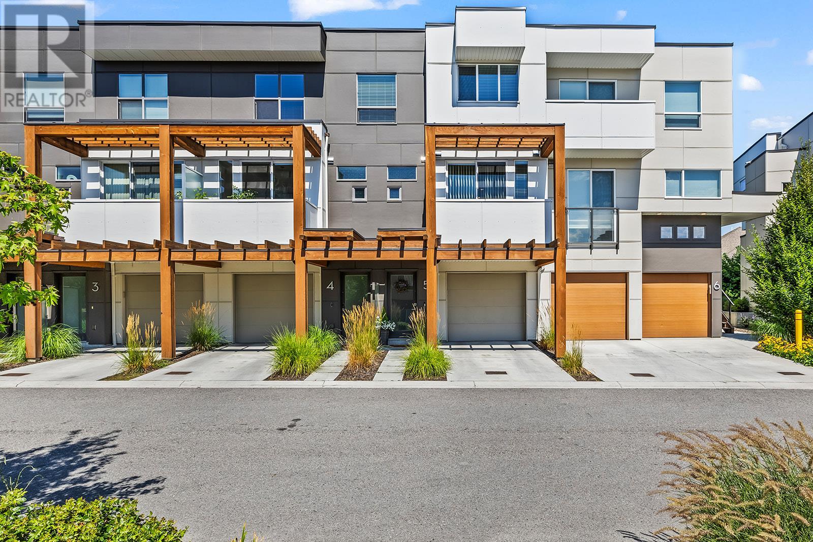 720 Valley Road Unit 5, Kelowna, BC V1V 0E1