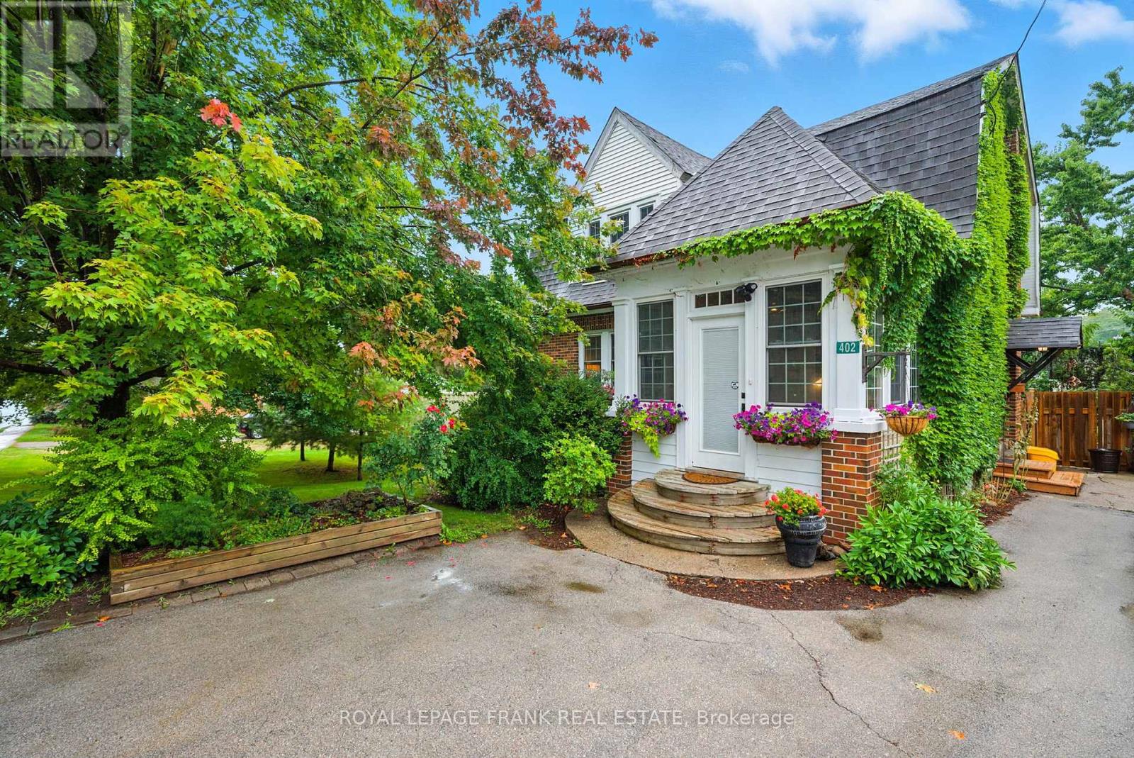 402 Eldon Rd, Kawartha Lakes, ON K0M 2C0
