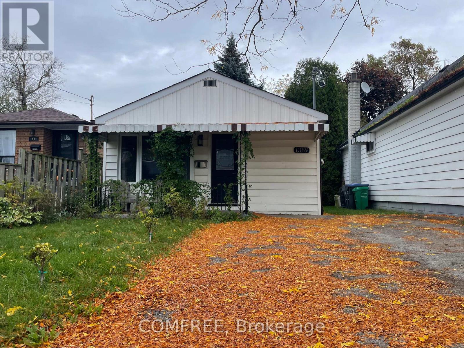 1089 Meredith Ave, Mississauga, ON L5E 2C8