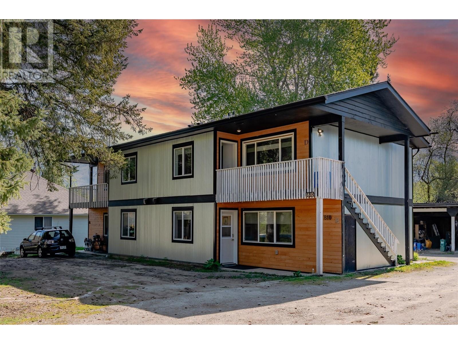 1810 First St, Fruitvale, BC V0G 1L0