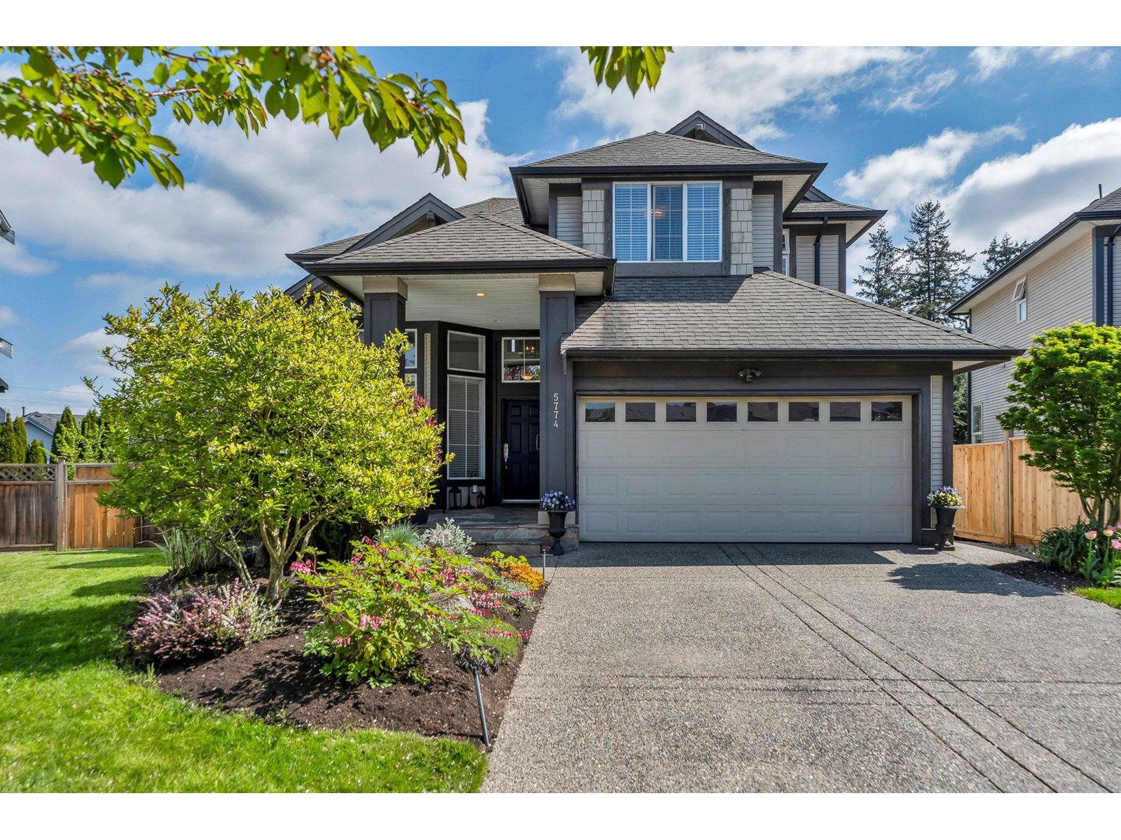 147 Street Unit 5774 #a, Surrey, BC V3S 1S2