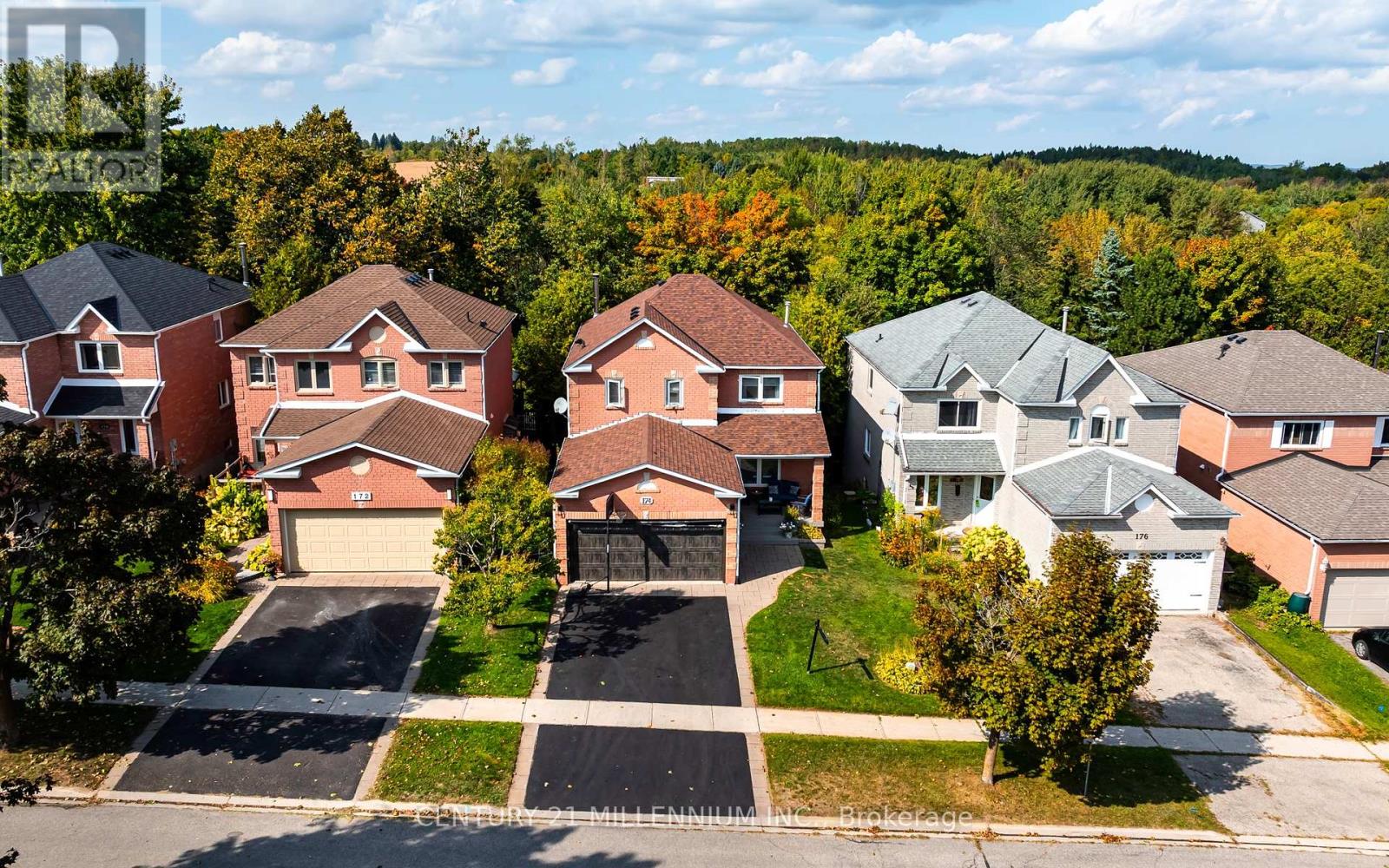 174 Lisa Marie Dr, Orangeville, ON L9W 4P7