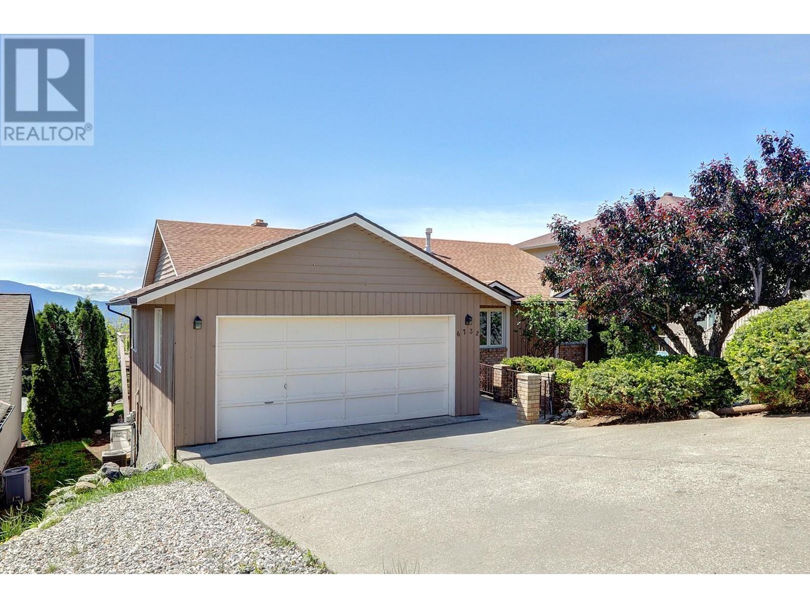 6732 Foothills Dr, Vernon, BC V1B 2Y2