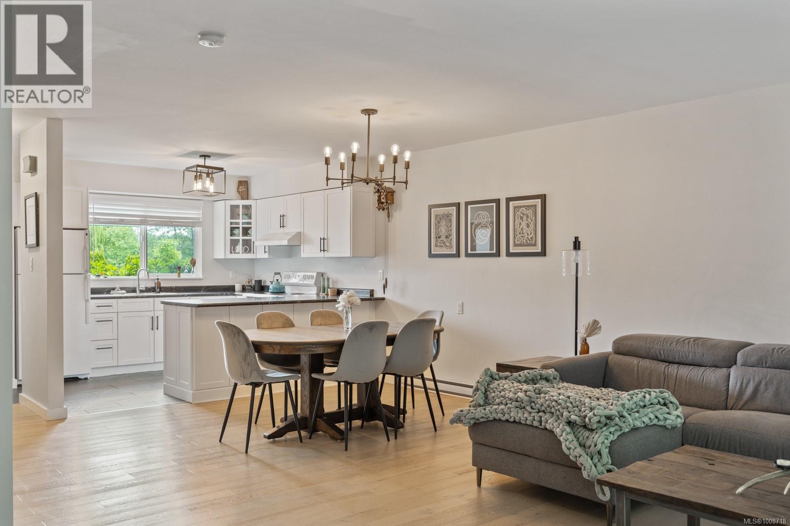 255 Anderton Ave Unit 13 Ave, Courtenay, BC V9N 2G9