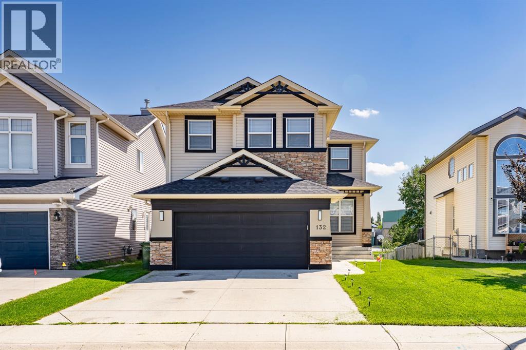 132 Willowmere Close, Chestermere, AB T1X 1S2
