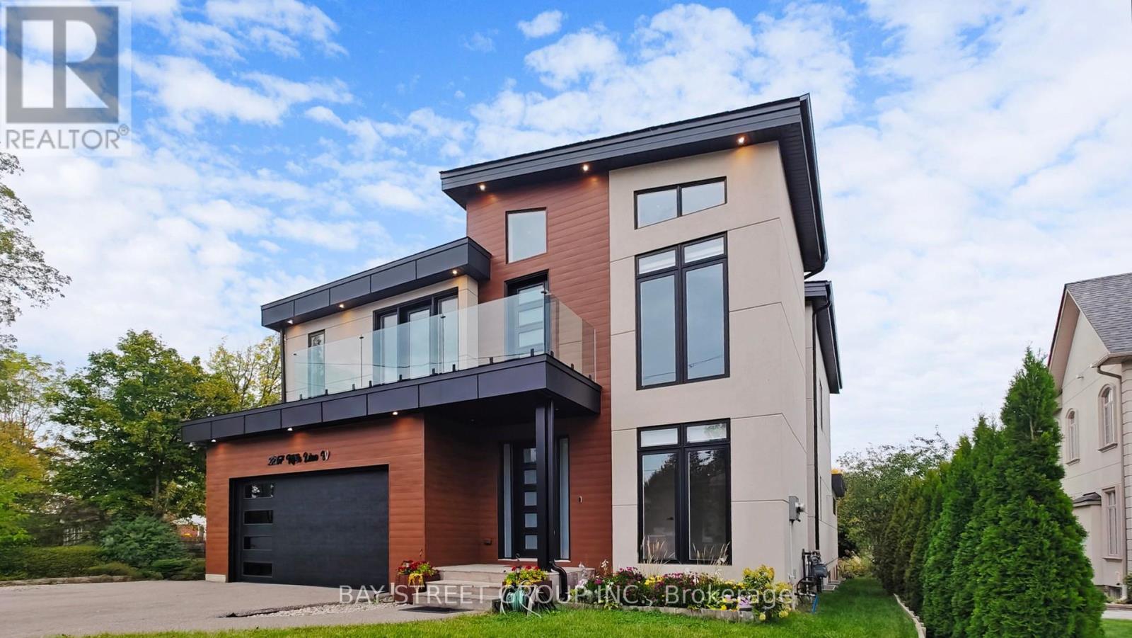 2267 Fifth Line W, Mississauga, ON L5K 1V7